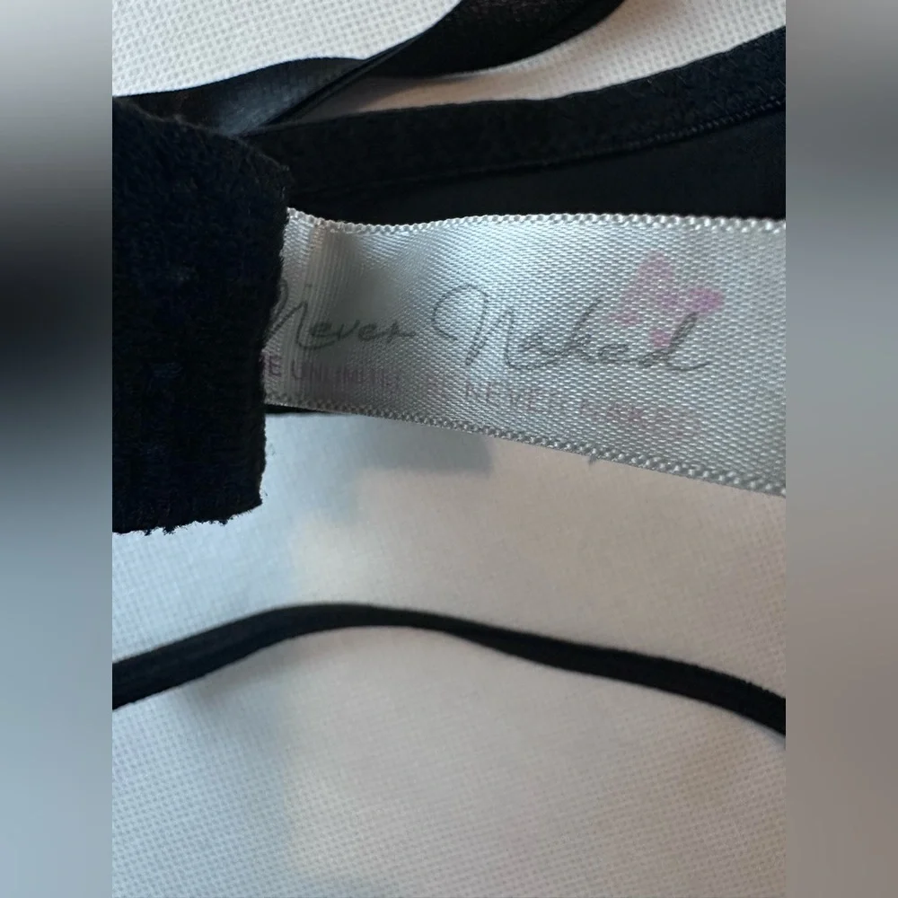 Vanilla Intimates‎ Shimmer Leopard Cutout Teddy Bodysuit – Size L
